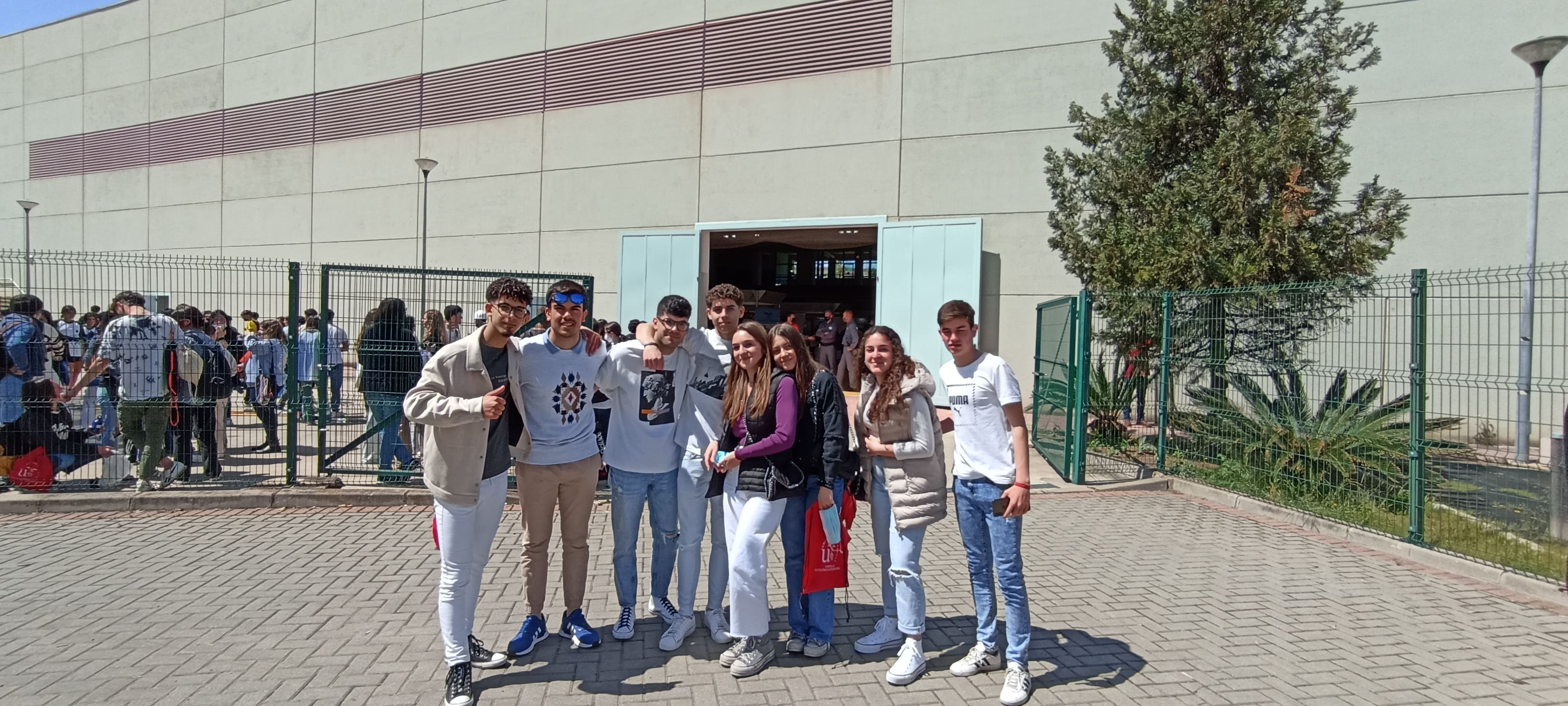 SALONESTUDIANTES